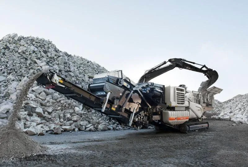 Mobile Jaw and Cone Crusher Plant for Stone Crushing