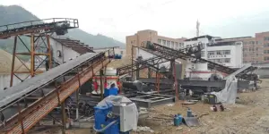 Zhongyi Mobile Crusher Plant at Project Site (1)