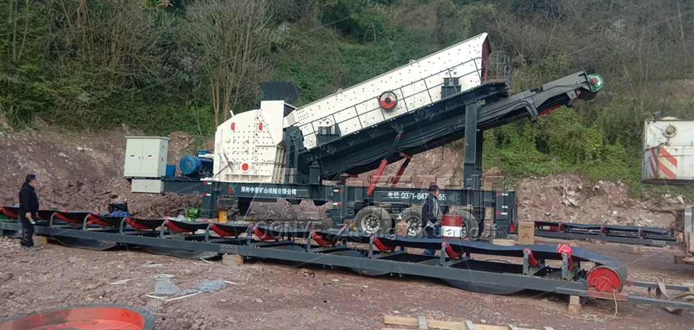 Zhongyi Mobile Crusher Plant at Project Site (1)